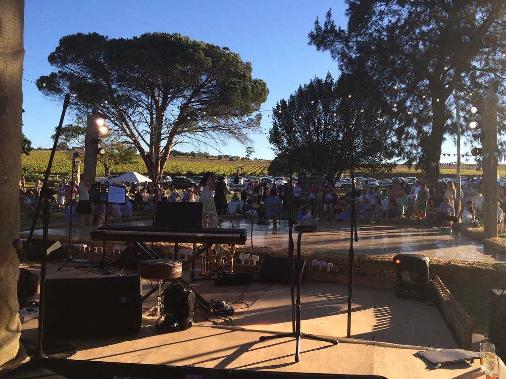 Ike Moriz Quintet Top Wedding Singer 401 Rozendal 2015 on stage live