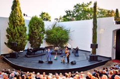 IKE MORIZ's swing band hits show at Oude Libertas Amphitheatre on 11.3.2018