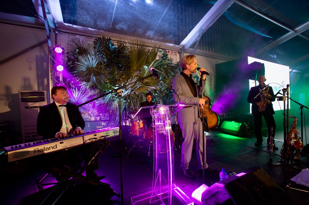 International Singer Ike Moriz corporate entertainment swing band Cape Town Johannesburg Stellenbosch Mediclinic launch 2019 Chairman Dr Hertzog Mayor Gesie van Deventer MC Michael Mol CEO Koert Pretorius Melinda Pelser top wedding singer