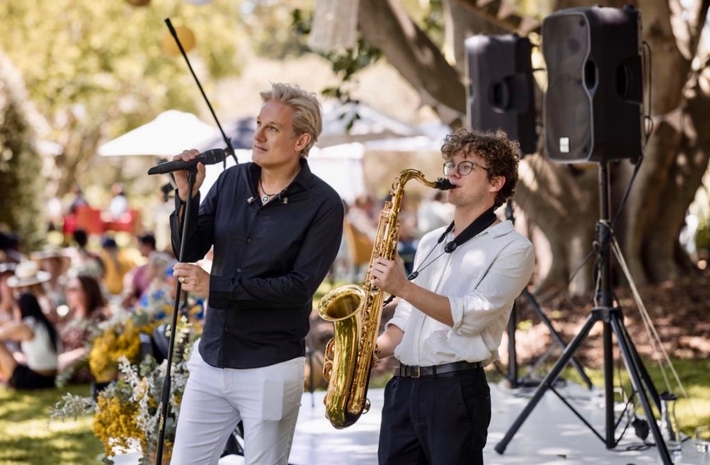 Ike Moriz Duo live performance corporate festival jazz swing pop music saxophone singer top wedding villiera fizzy festival mcc sparkling wine fabulous events karen winter photography jayden harebottle