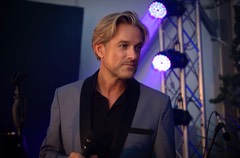 International Singer Ike Moriz corporate entertainment swing band Cape Town Johannesburg Stellenbosch Mediclinic launch 2019